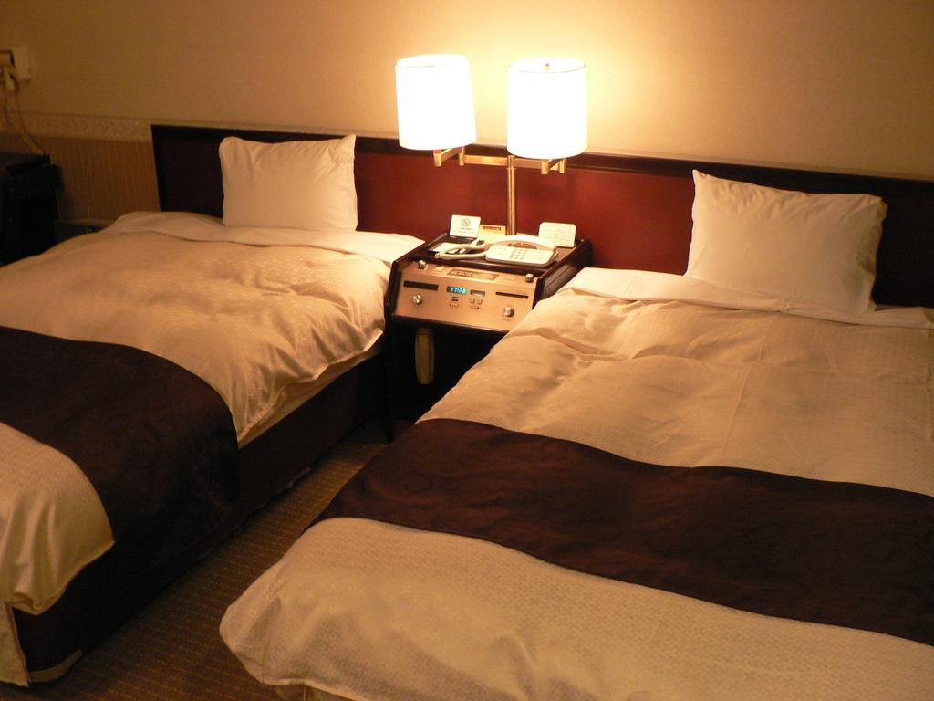 Hiroshima Kokusai Hotel Esterno foto